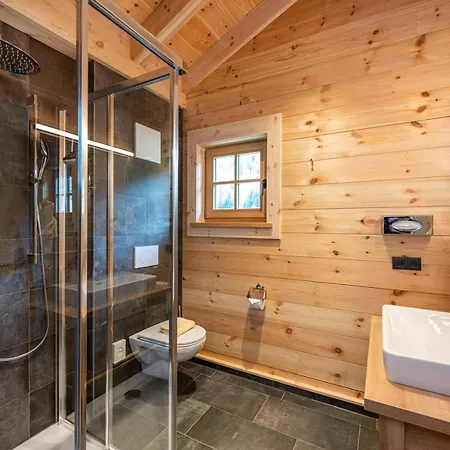 Dorf-chalets Mit Sauna シャレー フィルツモース