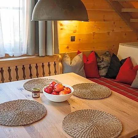 Dağ evi Dorf-chalets Mit Sauna